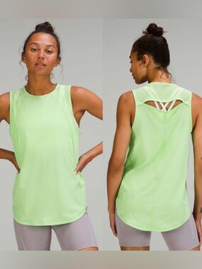 Lululemon Sculpt Tank Top in Scream Green Light size 4